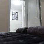 Entire Stylish House-Games Room-6 Guests Capacity