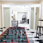 Entire Stylish House-Games Room-6 Guests Capacity
