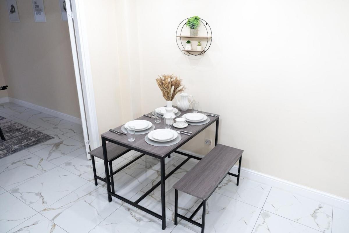 Entire Stylish House-games Room-6 Guests Capacity