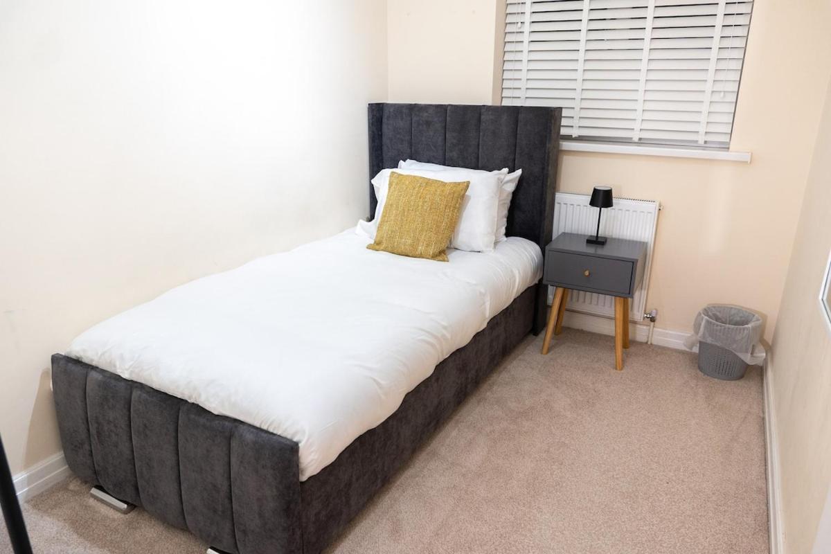 Holiday home Entire Stylish House-games Room-6 Guests Capacity *